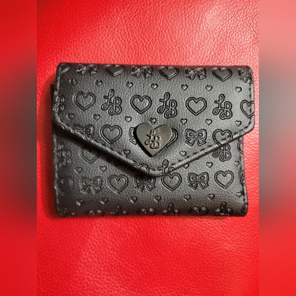 Betsey Johnson Black Embossed Heart Wallet - Picture 1 of 5